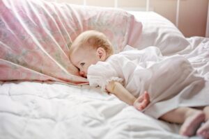 赤ちゃんに枕は必要か？