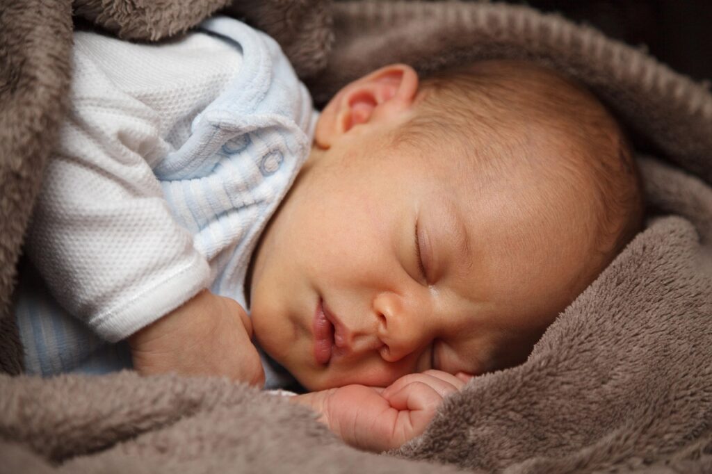赤ちゃんの夜泣き対策方法は？すぐできる解決策を紹介！