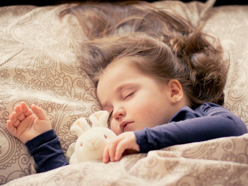 睡眠不足の乳幼児に効果的な対処法は？